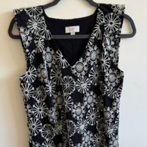 Ann Taylor LOFT Black & White Floral Embroidered Shift Dress | Sleeveless V-Neck
